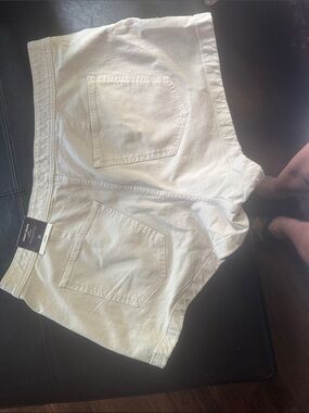 NEW Ava & Viv Cream Women's Jean Shorts super cute comfortable waist band